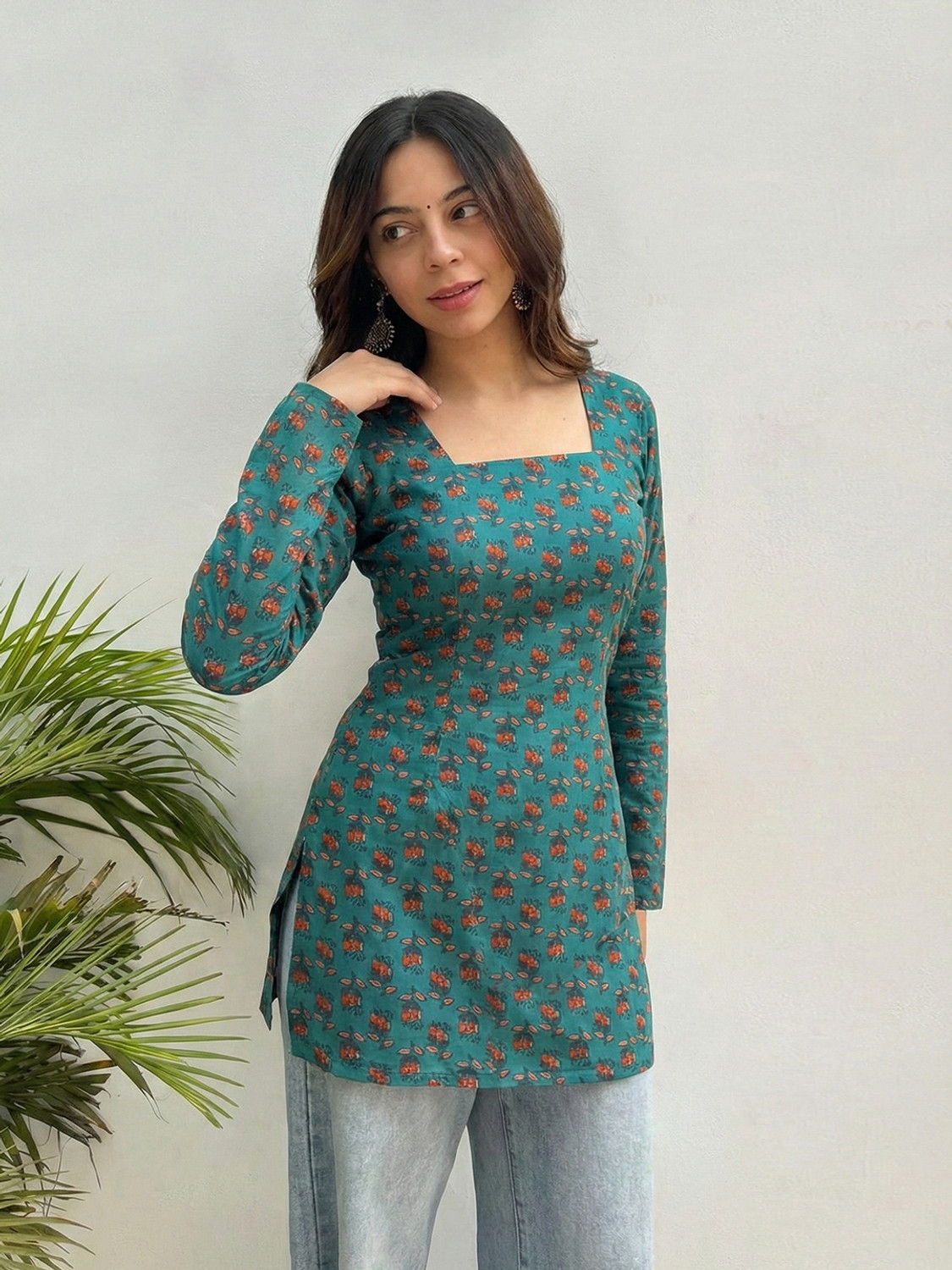 Image of Gosriki Women Printed Cape Kurta