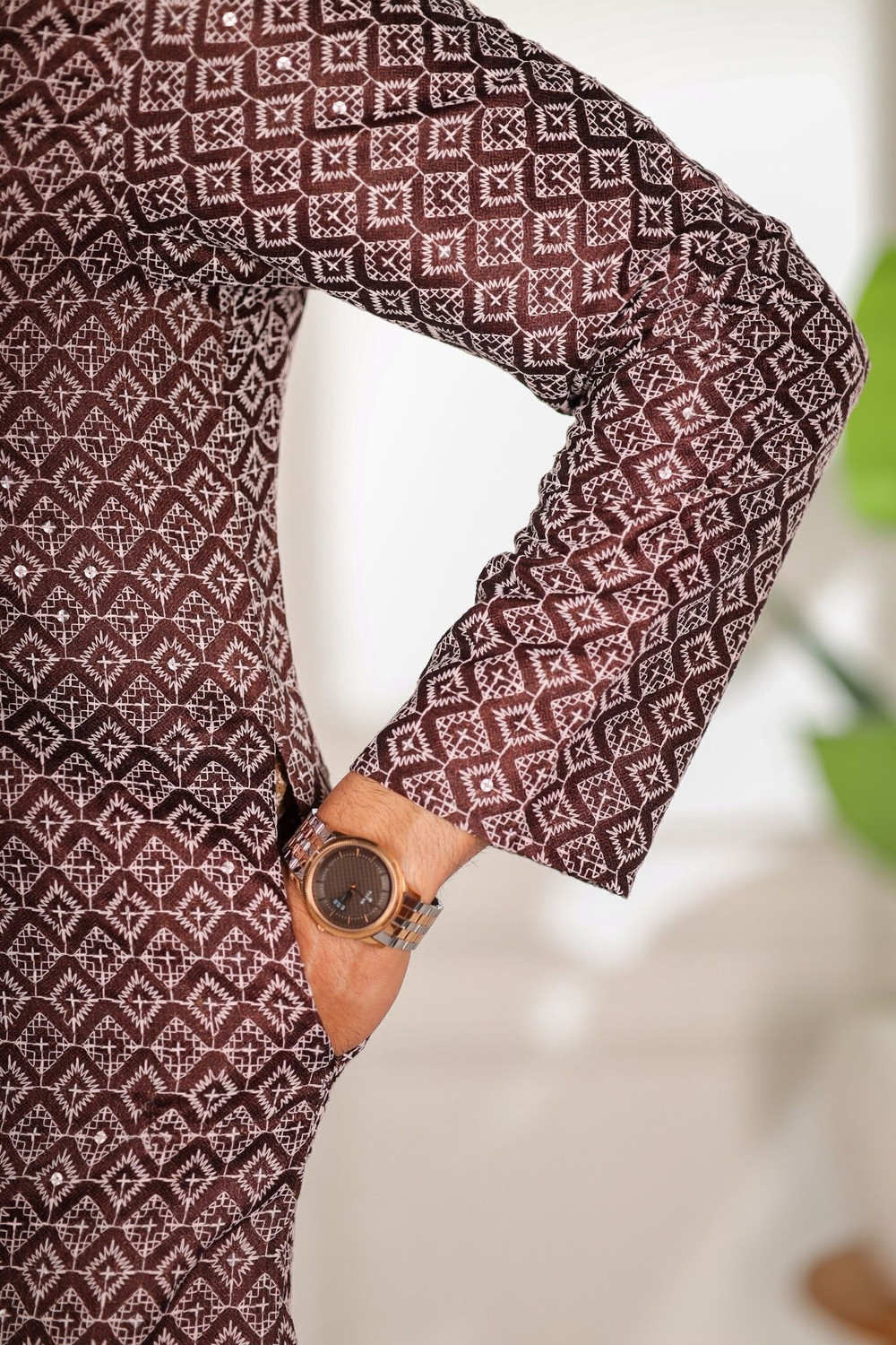 Image of Koshin Men Embroidered Straight Kurta