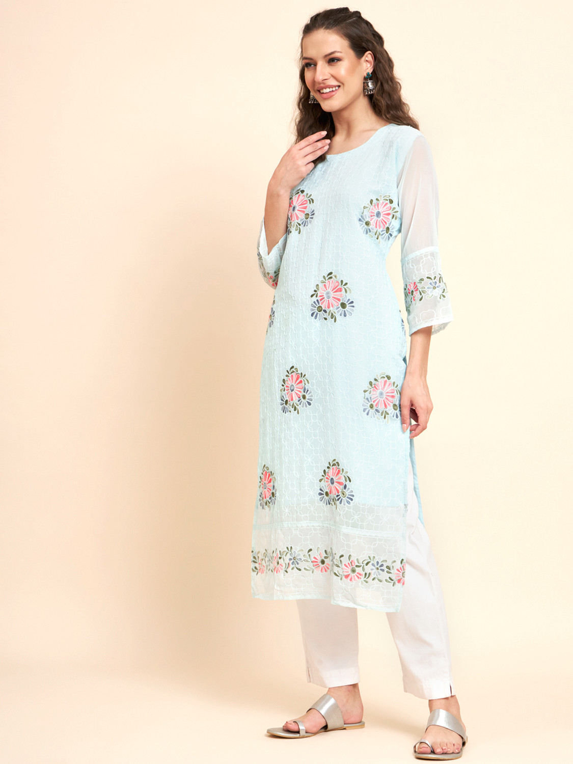 Image of vairagee Women Embroidered Straight Kurta