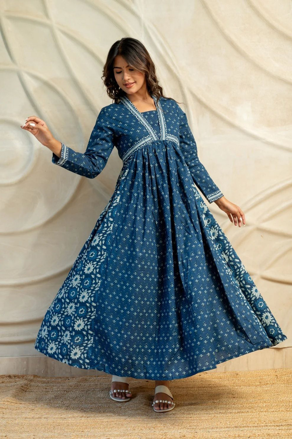 Image of Raghav Silk Studio Women Self Design Straight Kurta