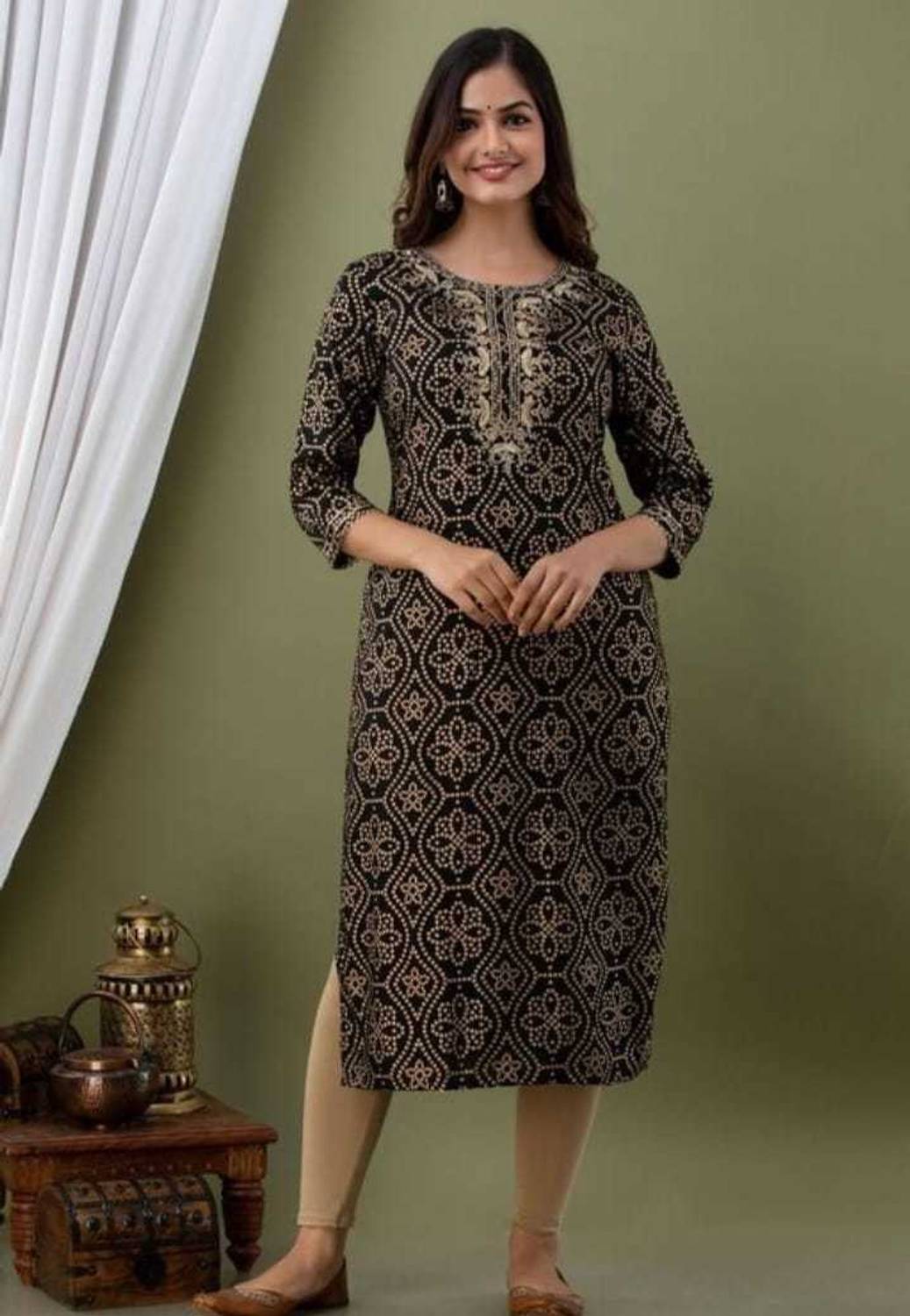 MANAV FASHIONS Women Printed Viscose Rayon Straight Kurta (Black,