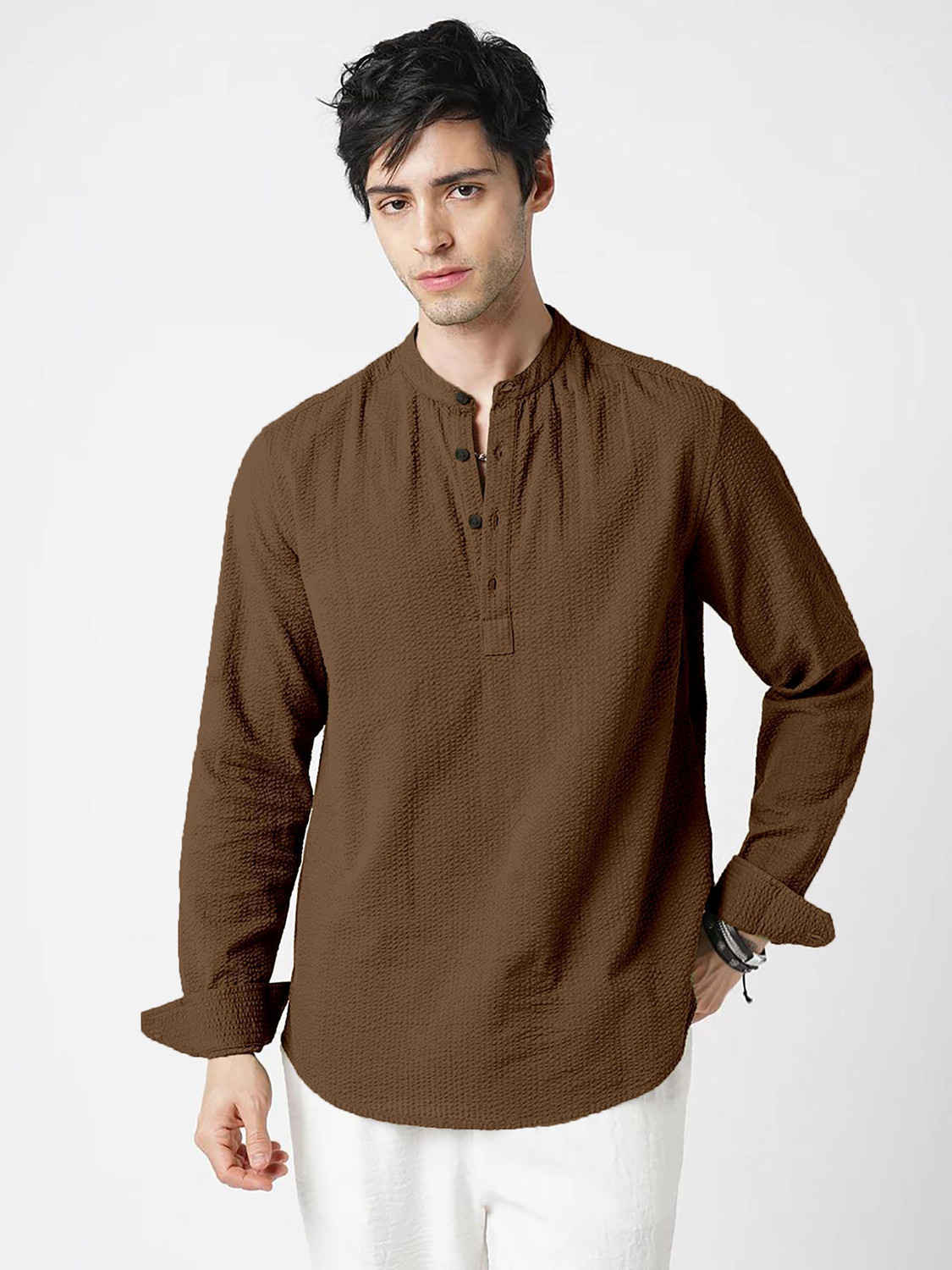 Image of COMBRAIDED Men Solid Straight Kurta