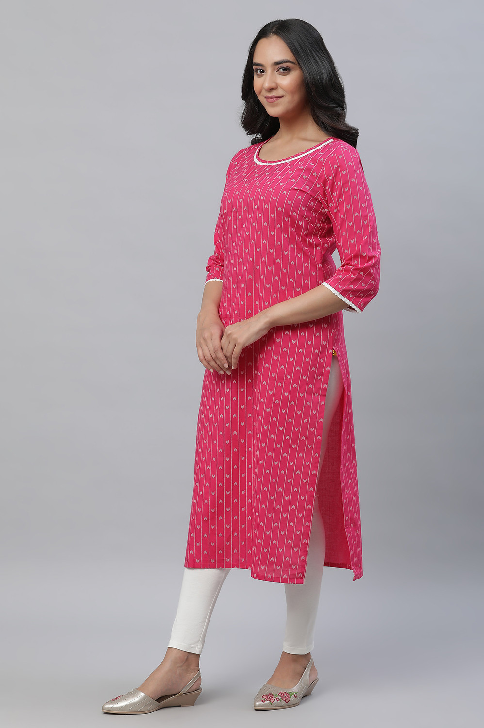 Image of Aurelia Women Geometric Print Straight Kurta