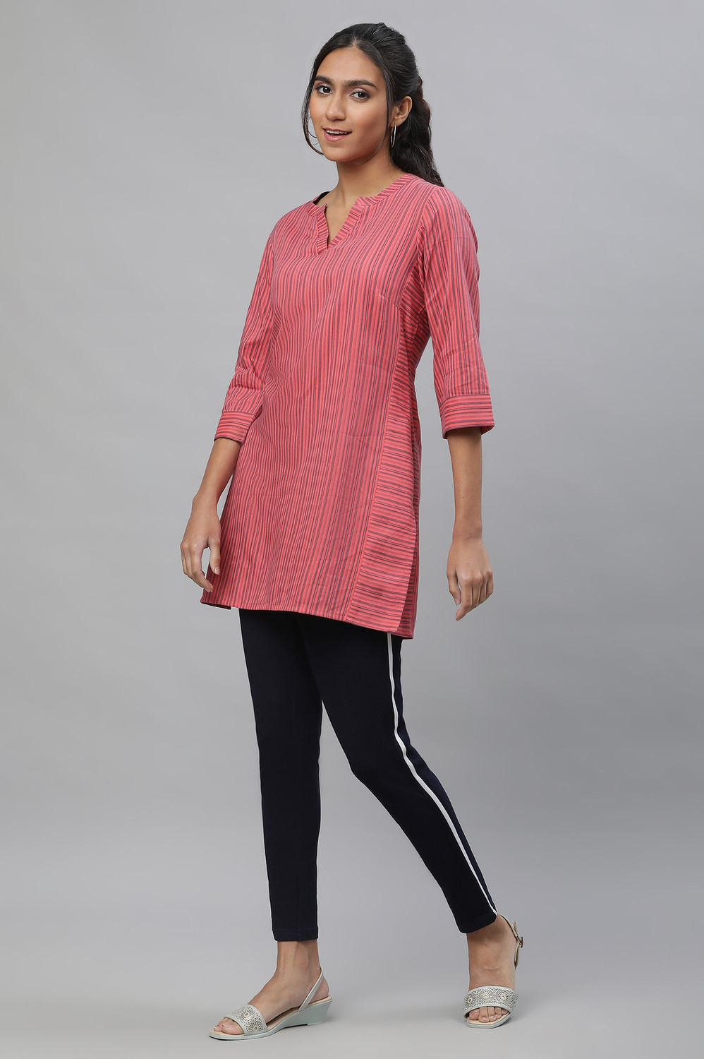 Image of Aurelia Women Printed Straight Kurta