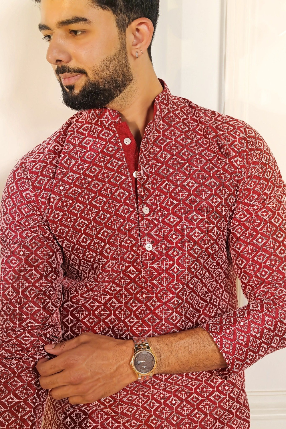 Image of Koshin Men Embroidered Straight Kurta