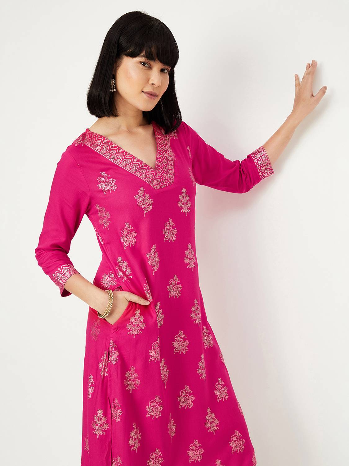 max Women Printed Polyester Straight Kurta (Pink)