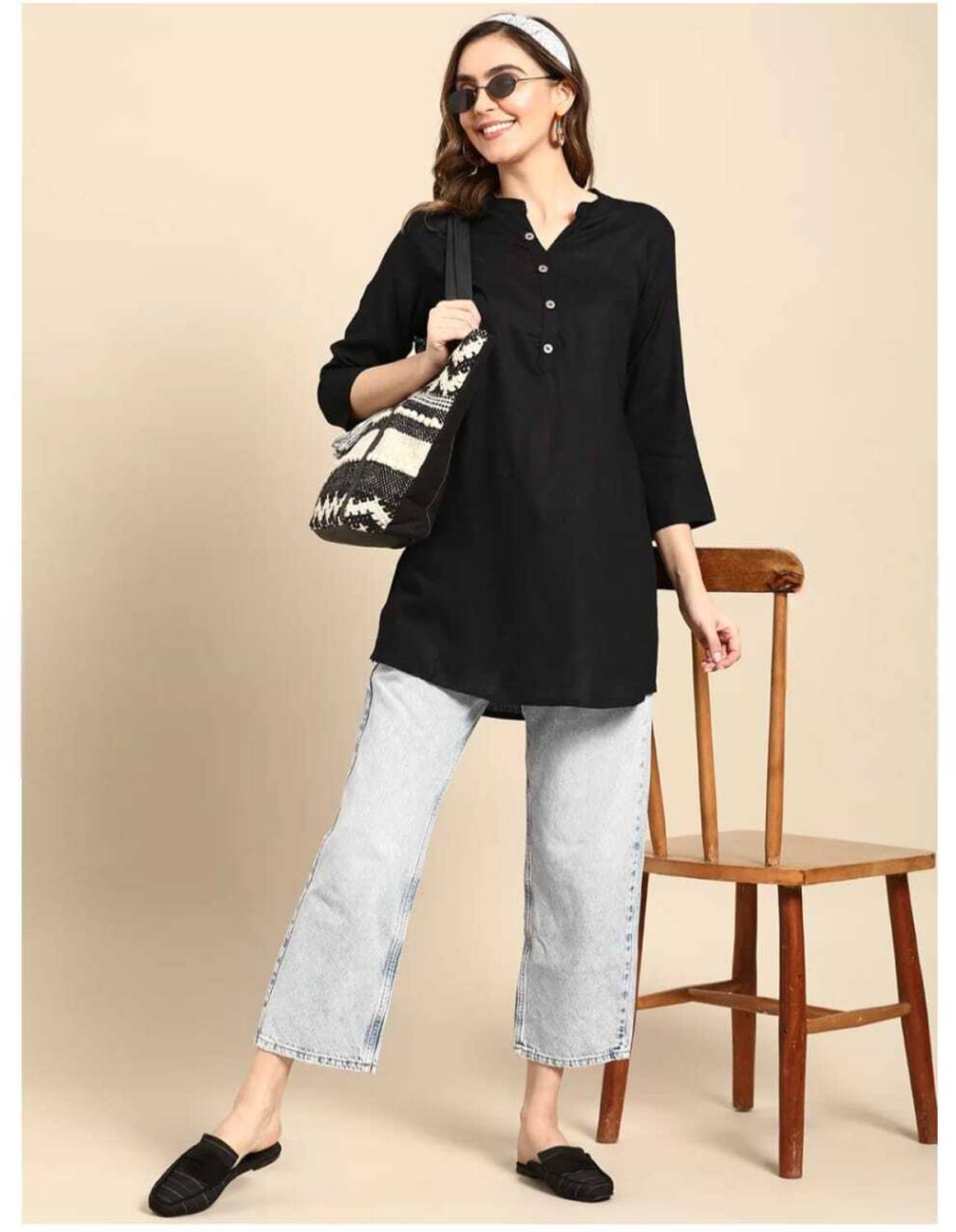 TIYASQA Women Solid Viscose Rayon A-line Kurta (Black)