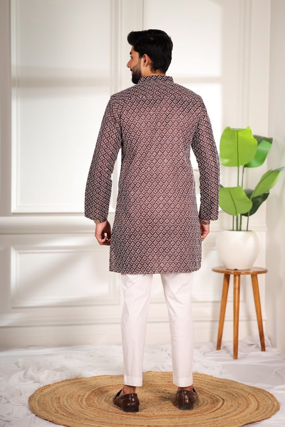 Image of Koshin Men Embroidered Straight Kurta