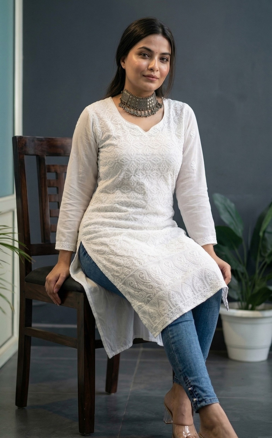 Image of TRANDTIDE Women Solid Straight Kurta
