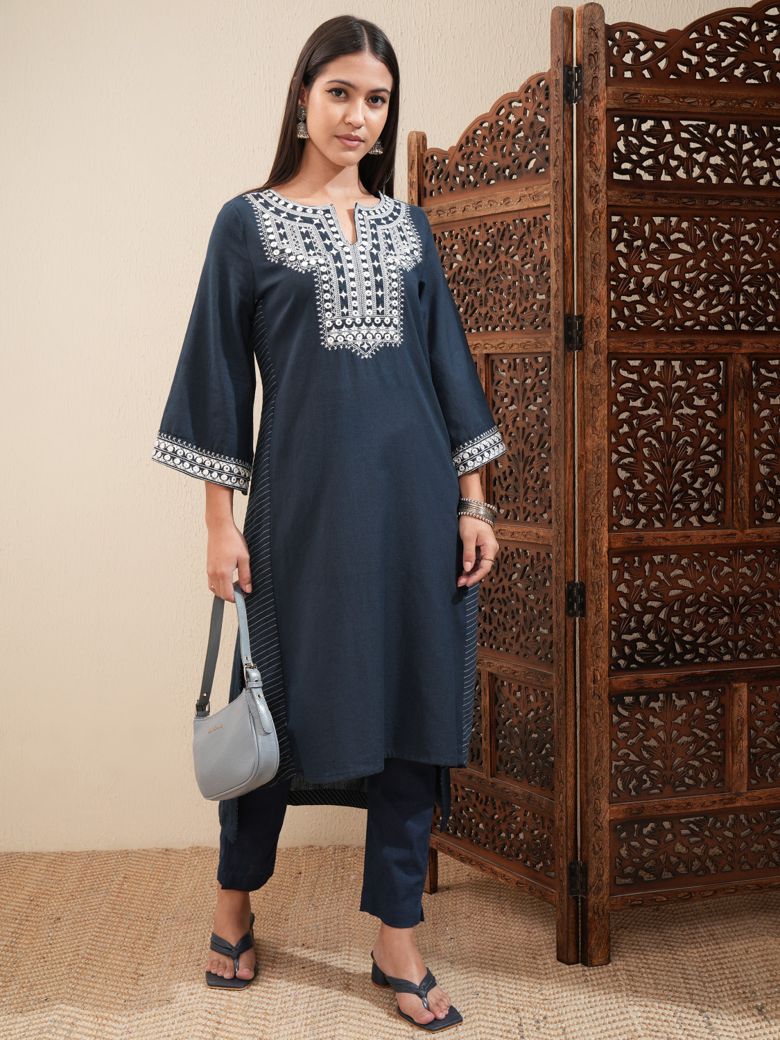Image of Vishudh Women Embroidered Straight Kurta