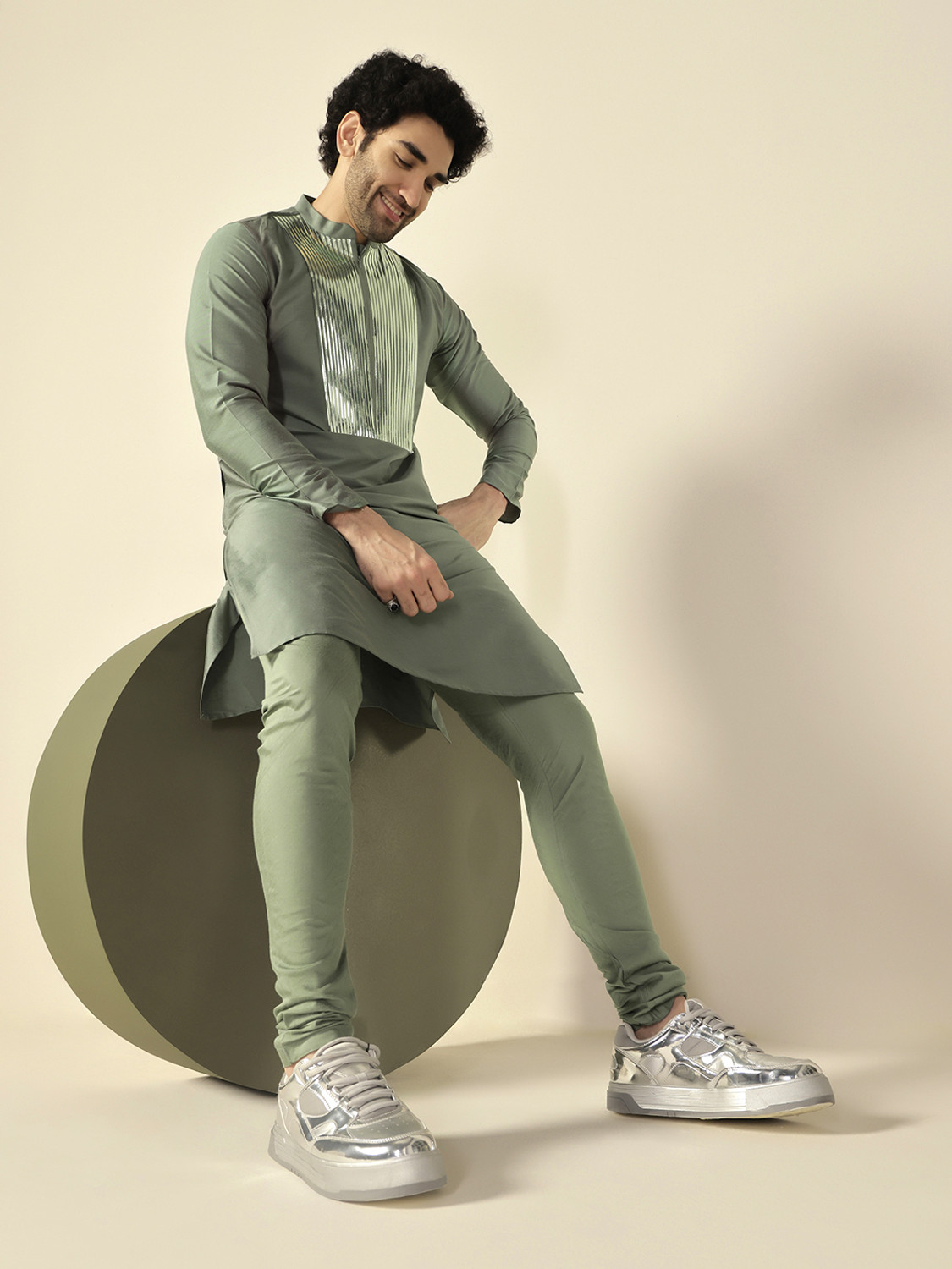 Image of Kisah Embellished Cotton Blend Straight Kurta for Men (Green)