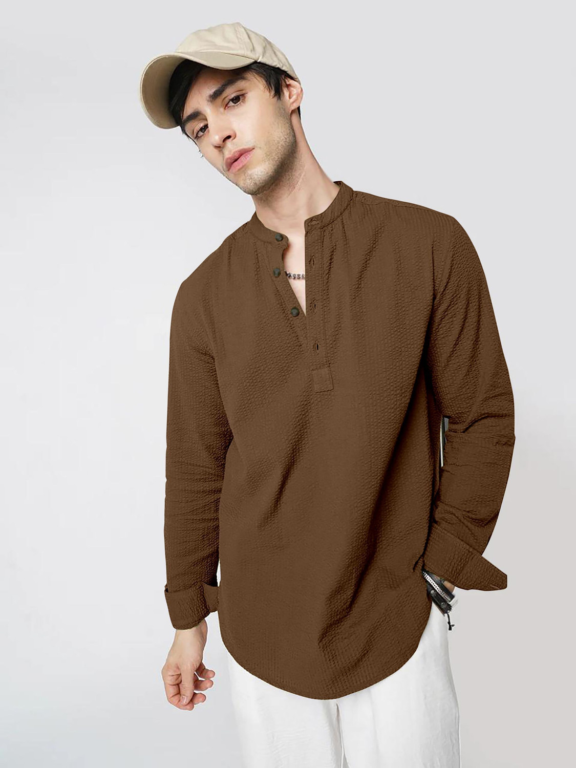 Image of COMBRAIDED Men Solid Straight Kurta