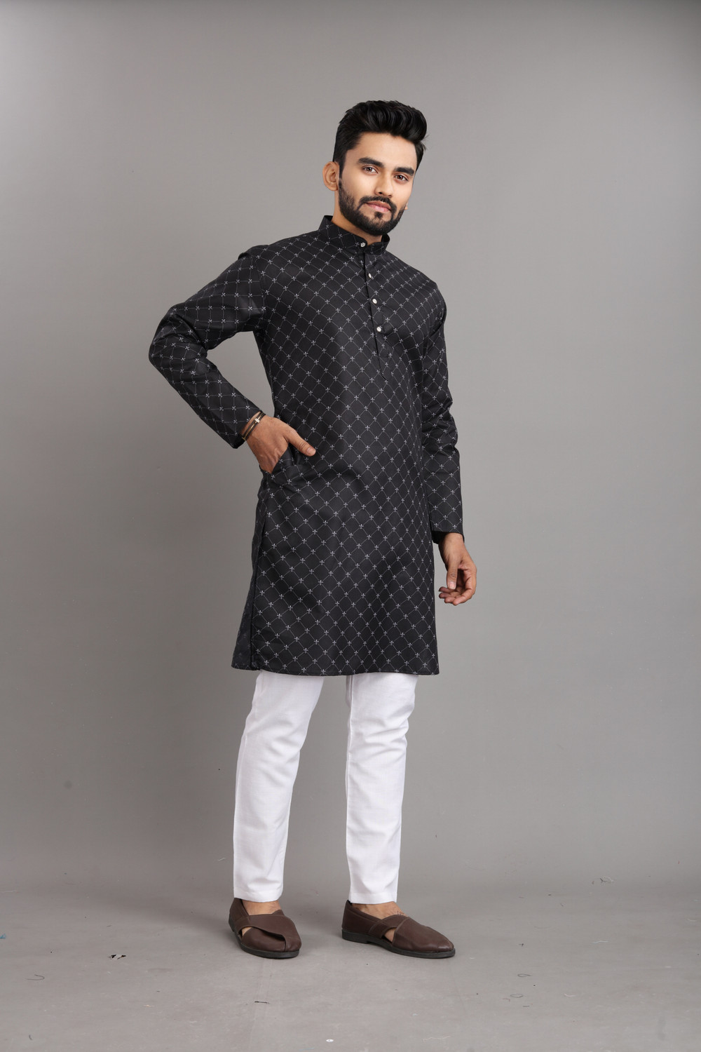 Image of SOPANI Men Solid Kurta