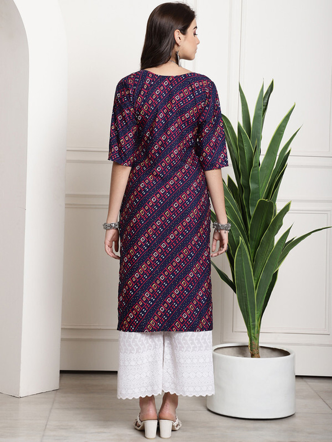 Image of EthnicBasket Women Printed Straight Kurta