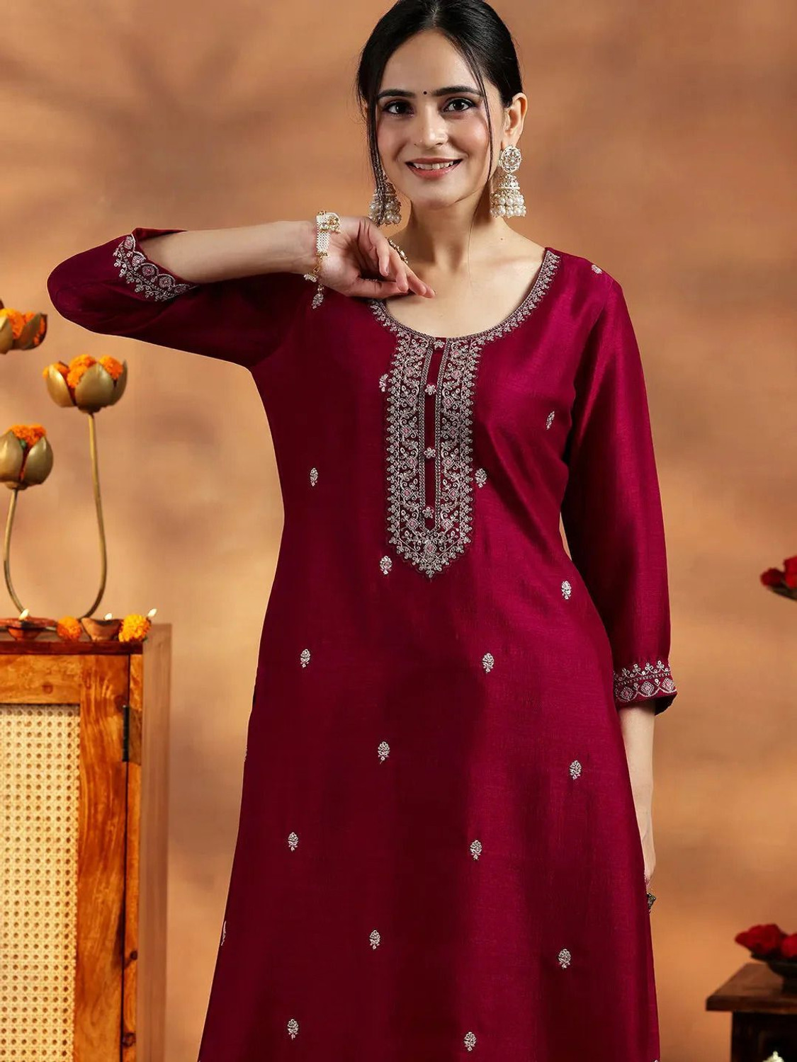 Image of NARACHI TEXWORLD Women Embroidered A-line Kurta