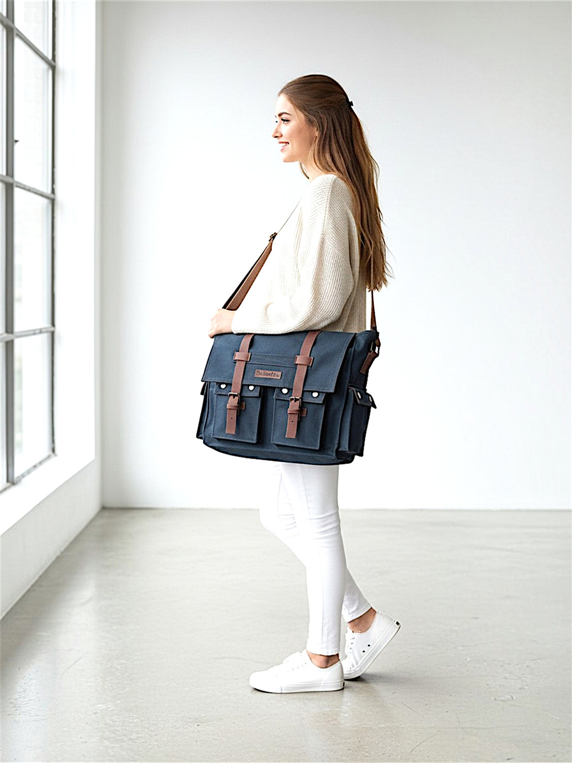 Image of The House of Tara 15 inch Leather Accented Canvas Laptop Messenger Bag (Blue)