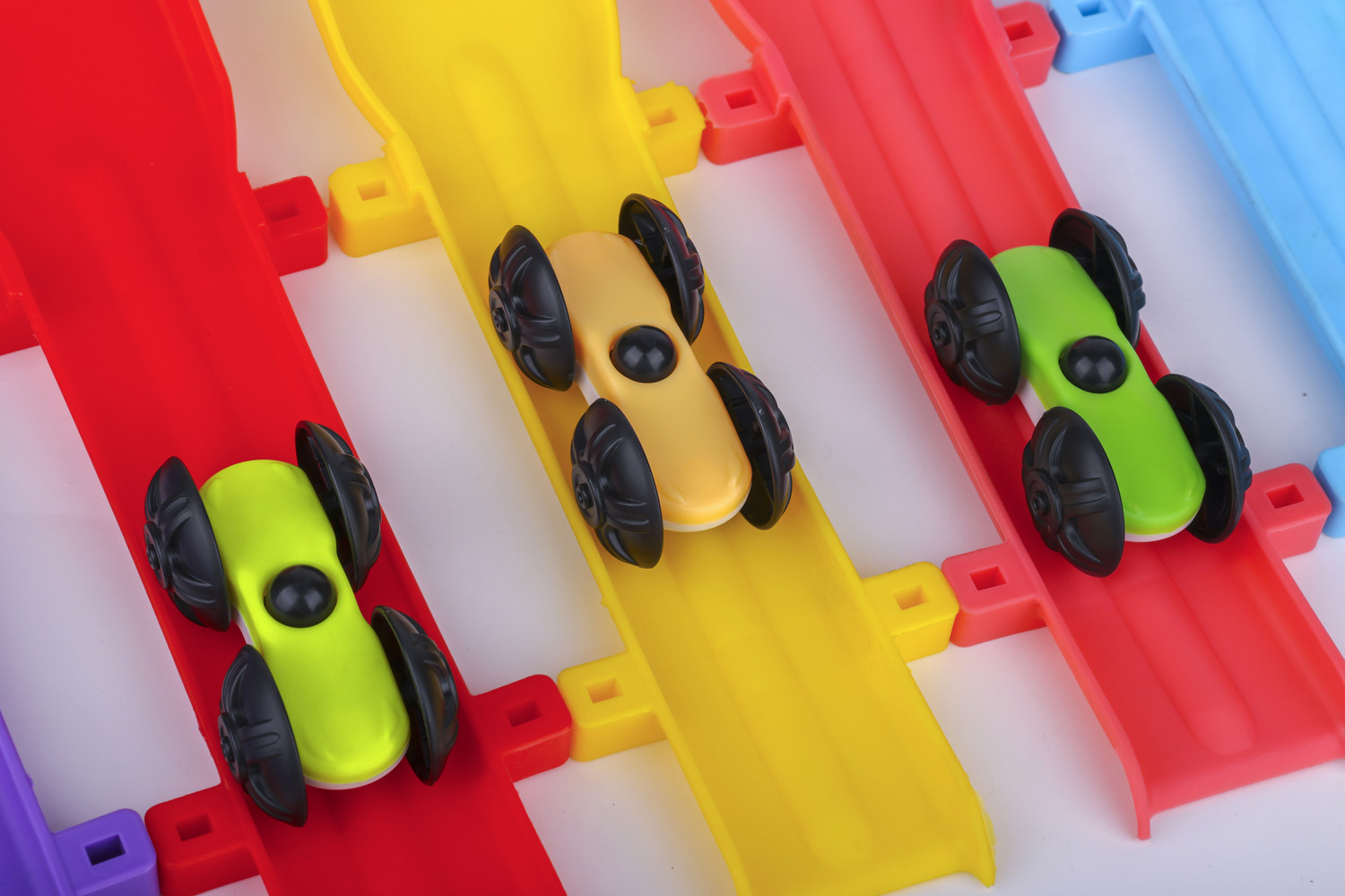 Image of SOVETO Racer Ramp Car Sliding Toy 6 ramps & 4 cars for Kids