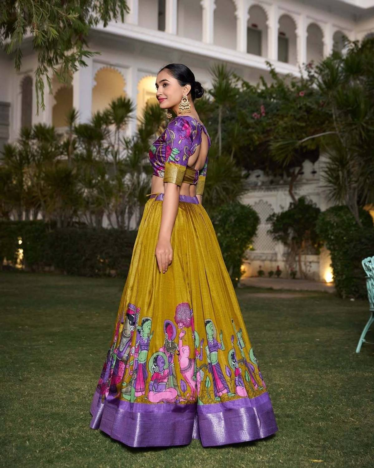 AAYUSHYAM ENTERPRISE Floral Print Semi Stitched Lehenga Choli