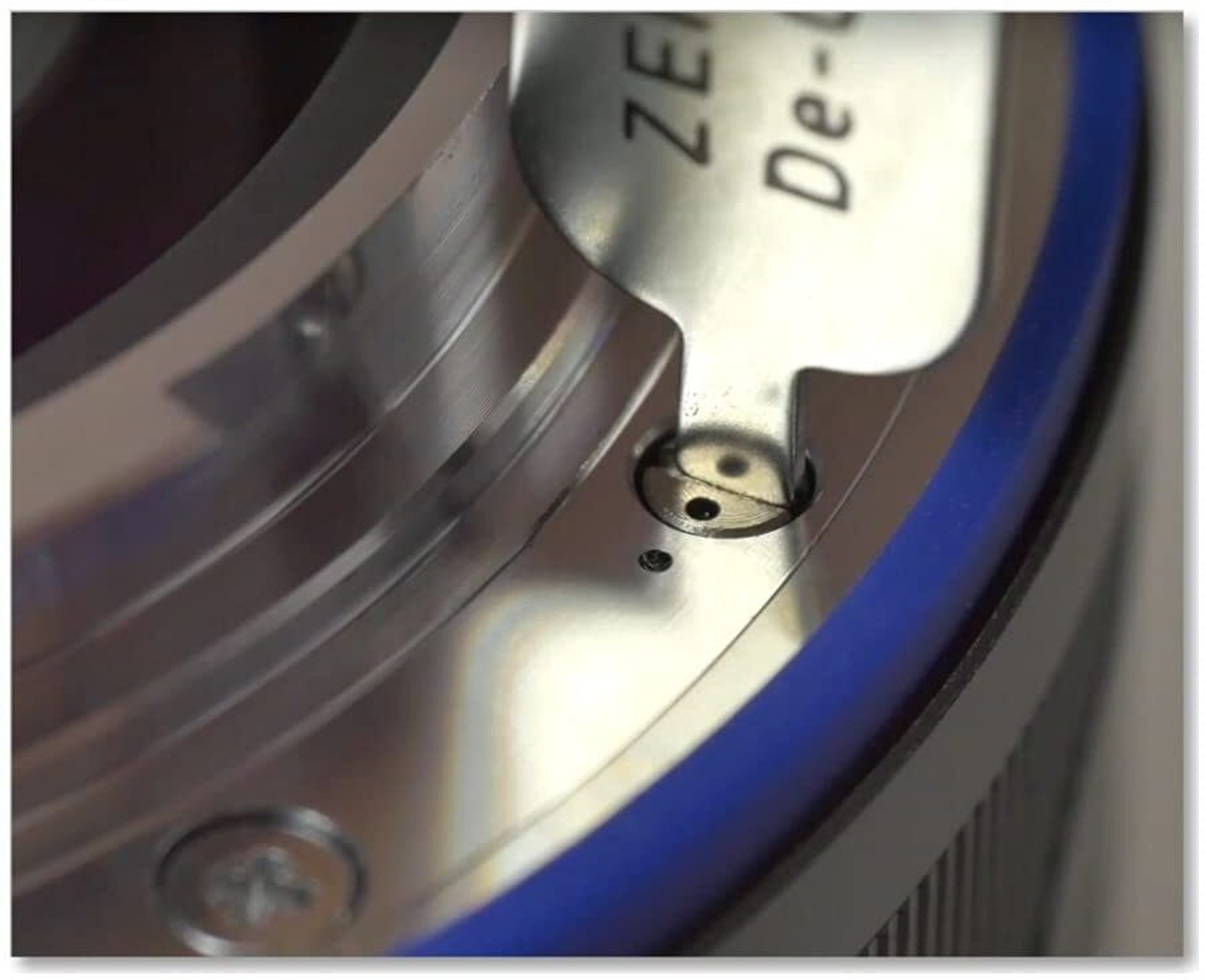 Image of ZEISS Loxia 2.4 /25 Wide-angle Zoom Lens