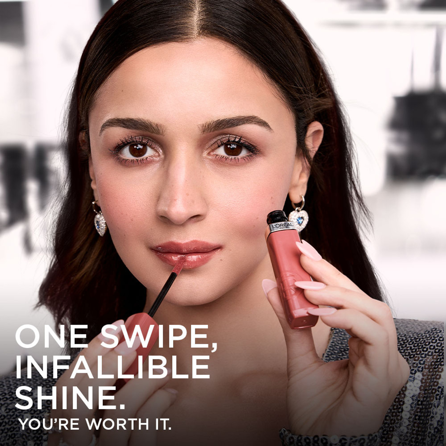 Image of L'Oreal Paris Infallible Laque Resistance Lacquer-Like Shine, 16H Longwear-635 Worth It Medium