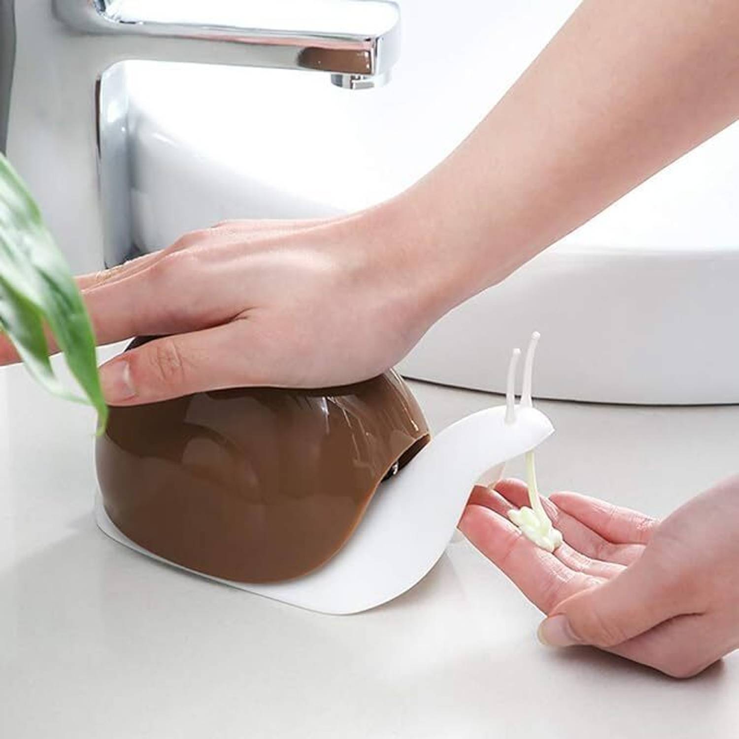 BloomiX Snail-Shape Liquid Soap Dispenser Hand Wash Dispenser Pump Push(1 Piece) 120 ml Soap Dispenser