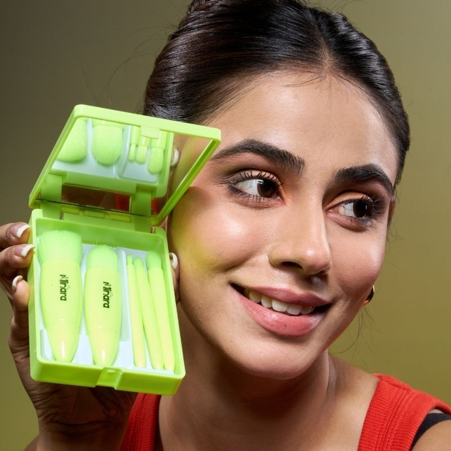 Image of MINARA All in one Makeup Kit 18 color Eyeshadow (Rose) with 5 Makeup Brushes (Green)