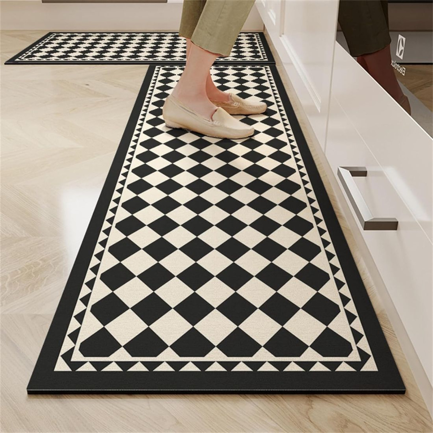 Image of AFTIVO Rubber Kitchen Mat (Black, White, Free)