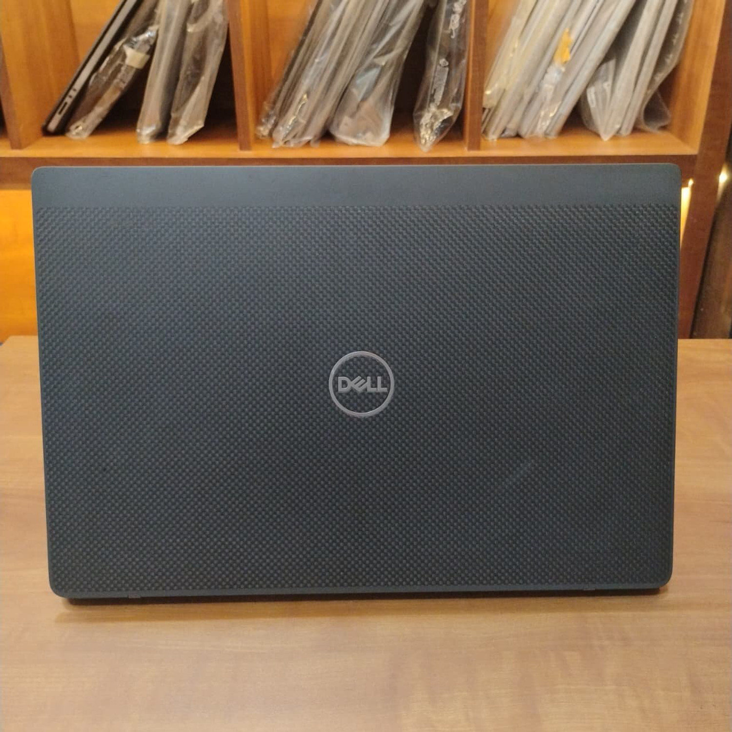Image of DELL Renewed Latitude 5400 Windows 11 Pro - Windows 11 Pro, Intel Quad ( Core i5-8th Generation) Processor Type, 8500TE, 530 MB Graphics Card, 8 GB DDR-4 RAM | 2600 MHz, 256 GB SSD M.2 Mini PC