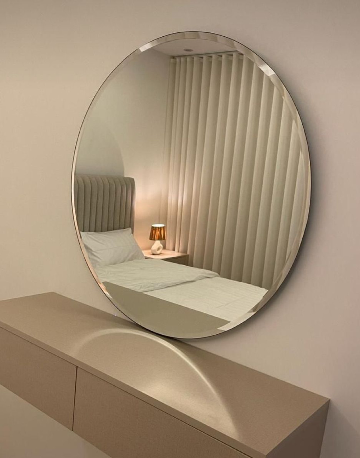 Image of Hariglass 24X24 Inch Beveling Mirror Wall Mirror Decorative Luxury Home Bathroom Mirror (Round)