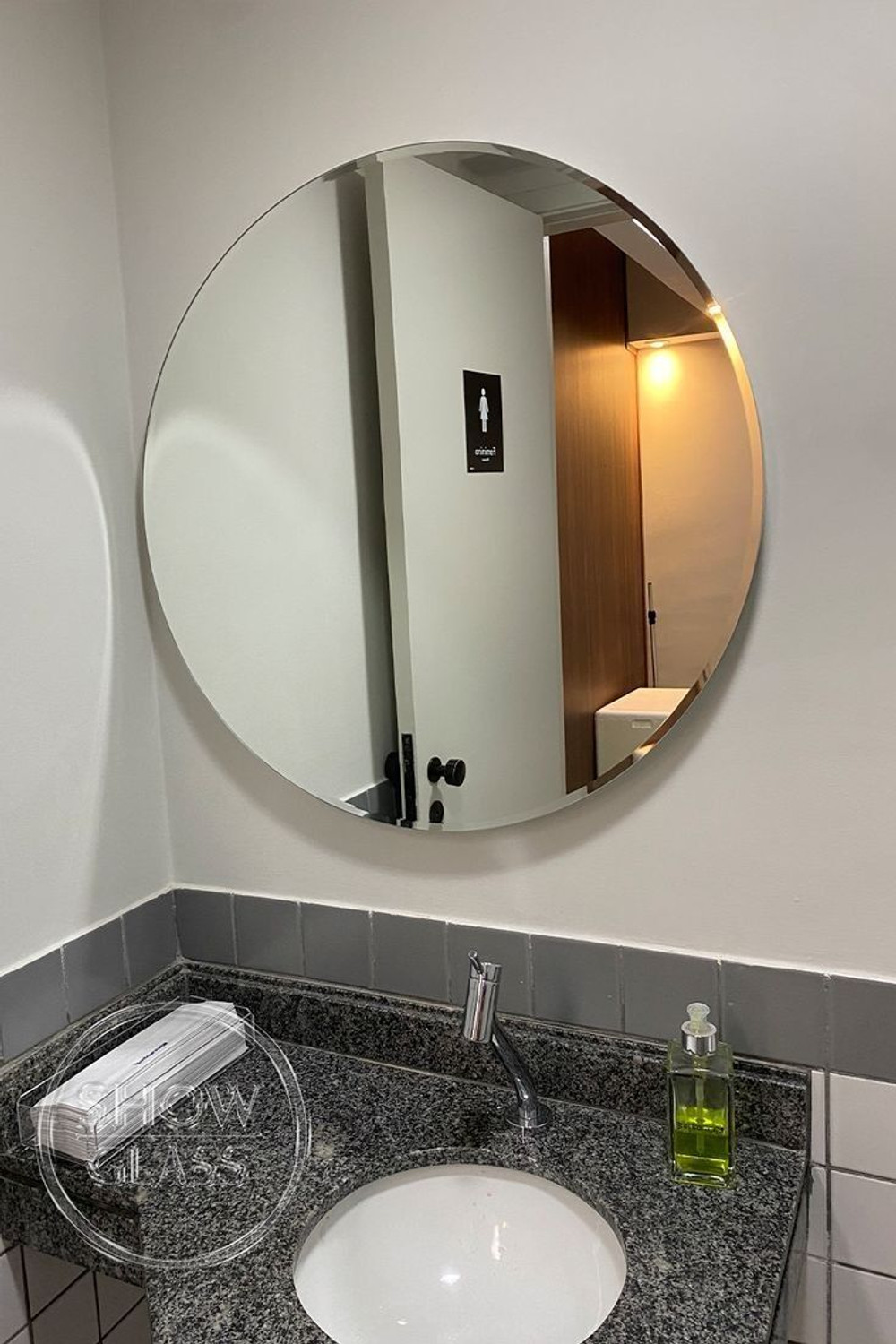Image of Hariglass 24X24 Inch Beveling Mirror Wall Mirror Decorative Luxury Home Bathroom Mirror (Round)