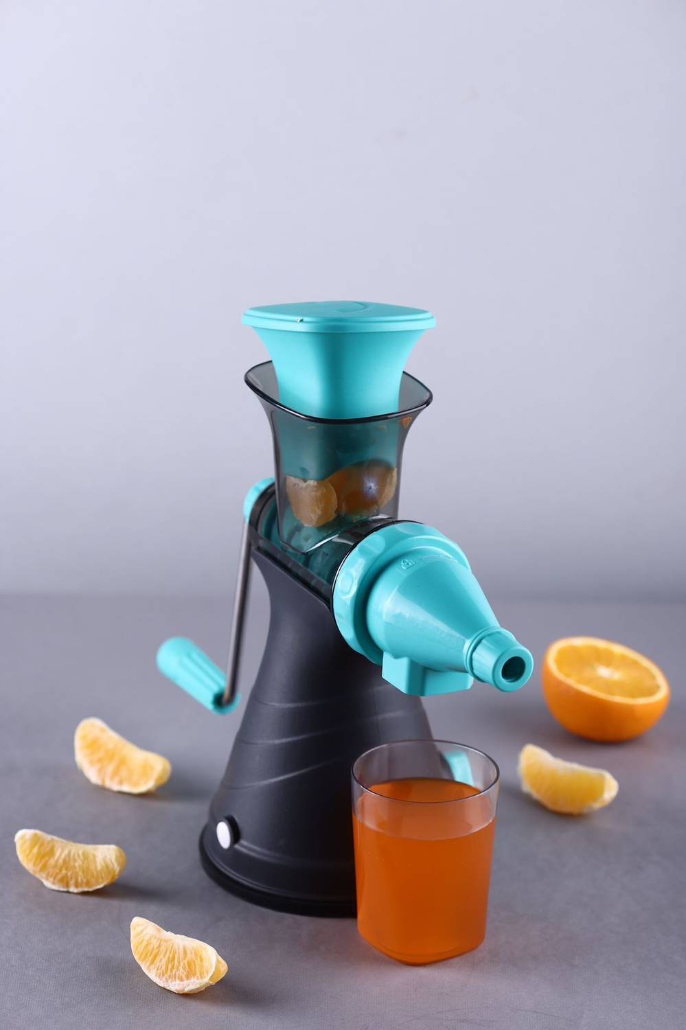 HALAR 200 W Juicer with Vacuum Locking System - Image 5