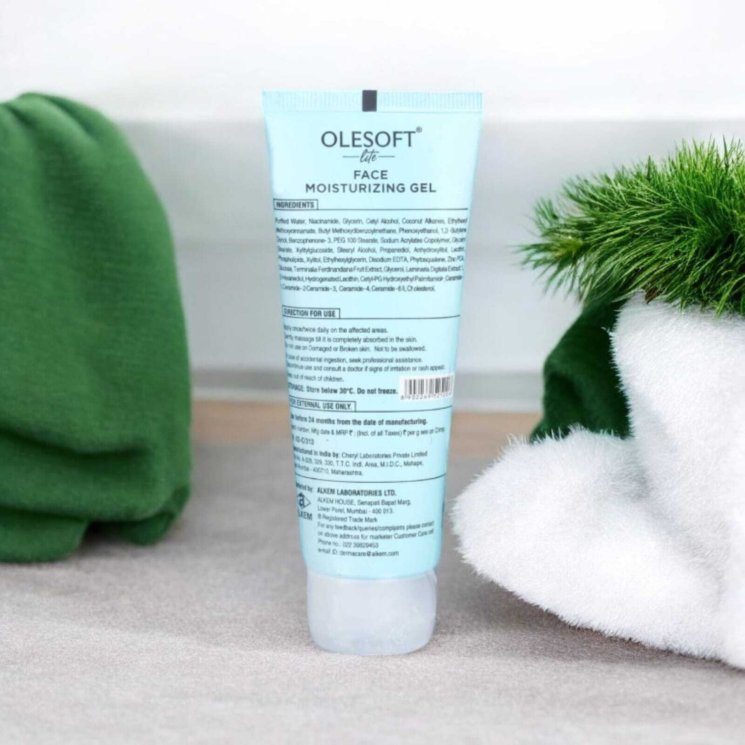 Image of Alkem Laboratories OLESOFT LITE FACE MOISTURIZING GEL SPF 50 PA++++