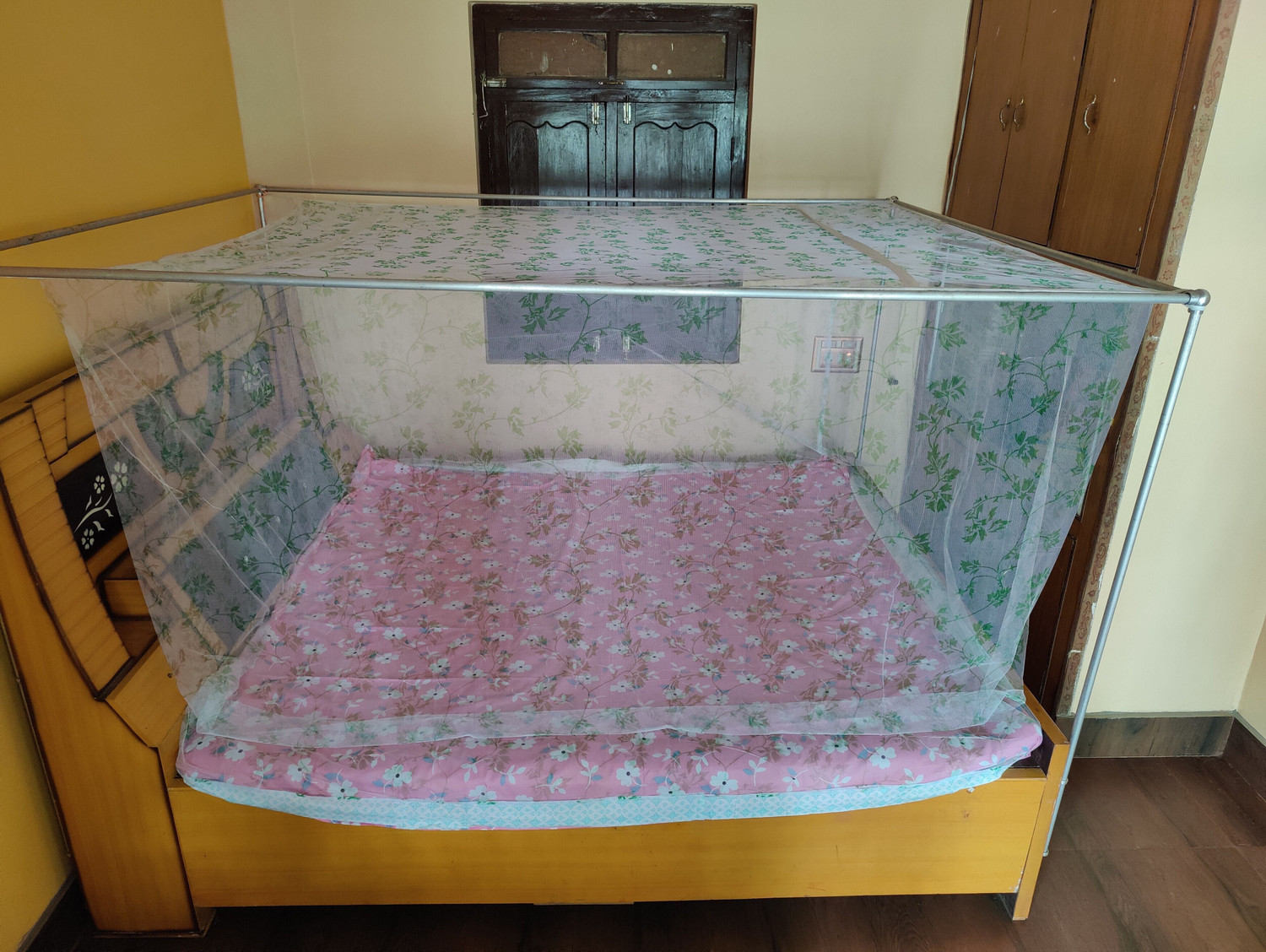 Image of Pappu Industry Best Quilty Mosquito Net Square Plain 4x6 Foldable Flexible for Double Bed Cotton Washable Adults Mosquito Net