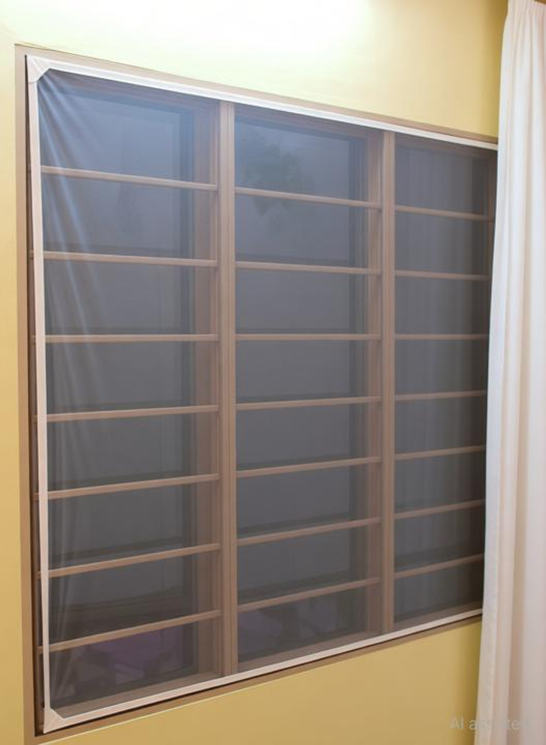 Image of BLEMY 4x5 white net with velcro tape Polyester Washable Adults Mosquito Net