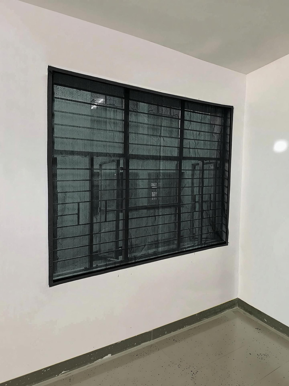 Image of PULKIT Black 5x5 ft Window Mosquito Mesh Stitched Net Screen with Hook & Loop Tape Polyester Washable Adults Mosquito Net (Black, Frame Hung)