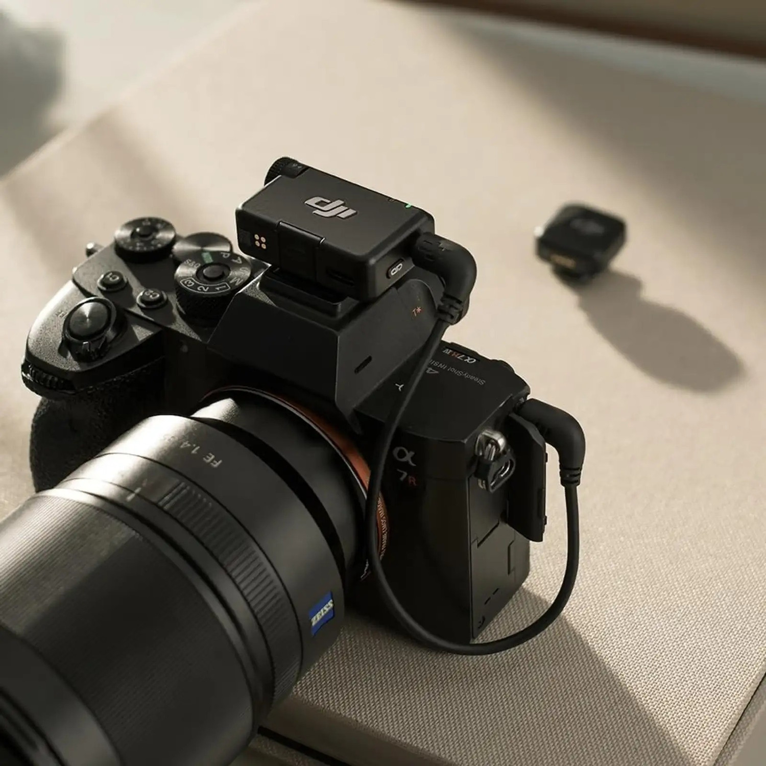 Image of dji Mic Mini 2 (2TX + 1RX) With Case Wireless Camera Microphone Infinity Black Camera Microphone