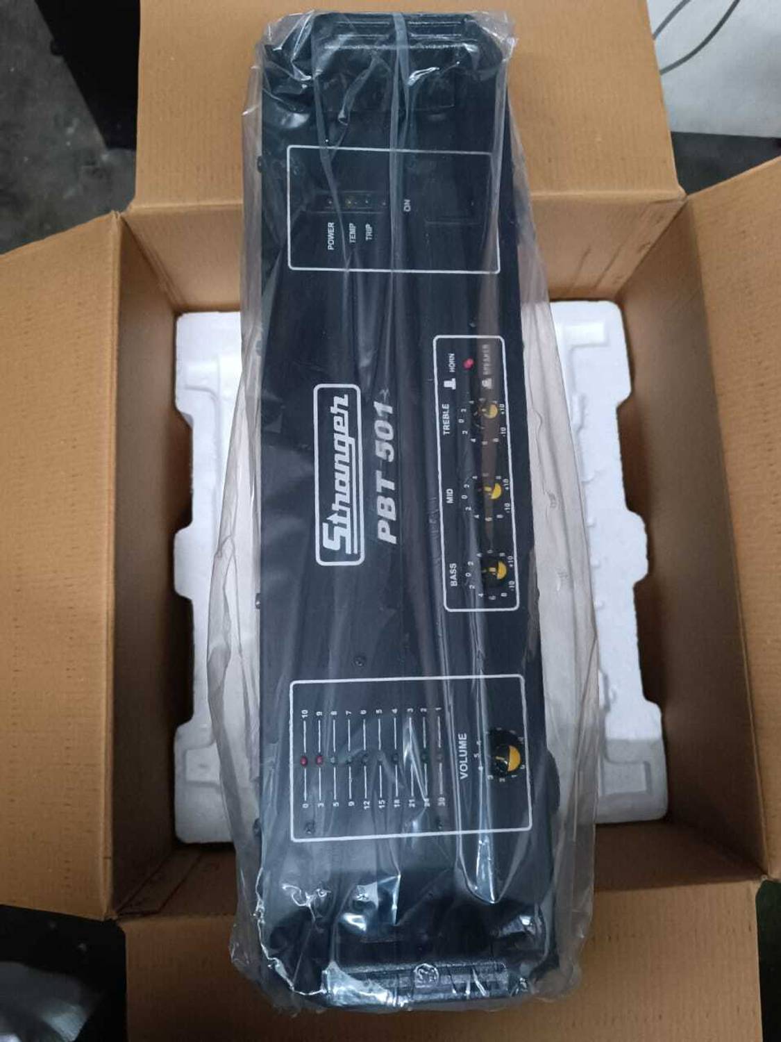 Soundcraft Stranger PBT 501 500W Amplifier - Image 4