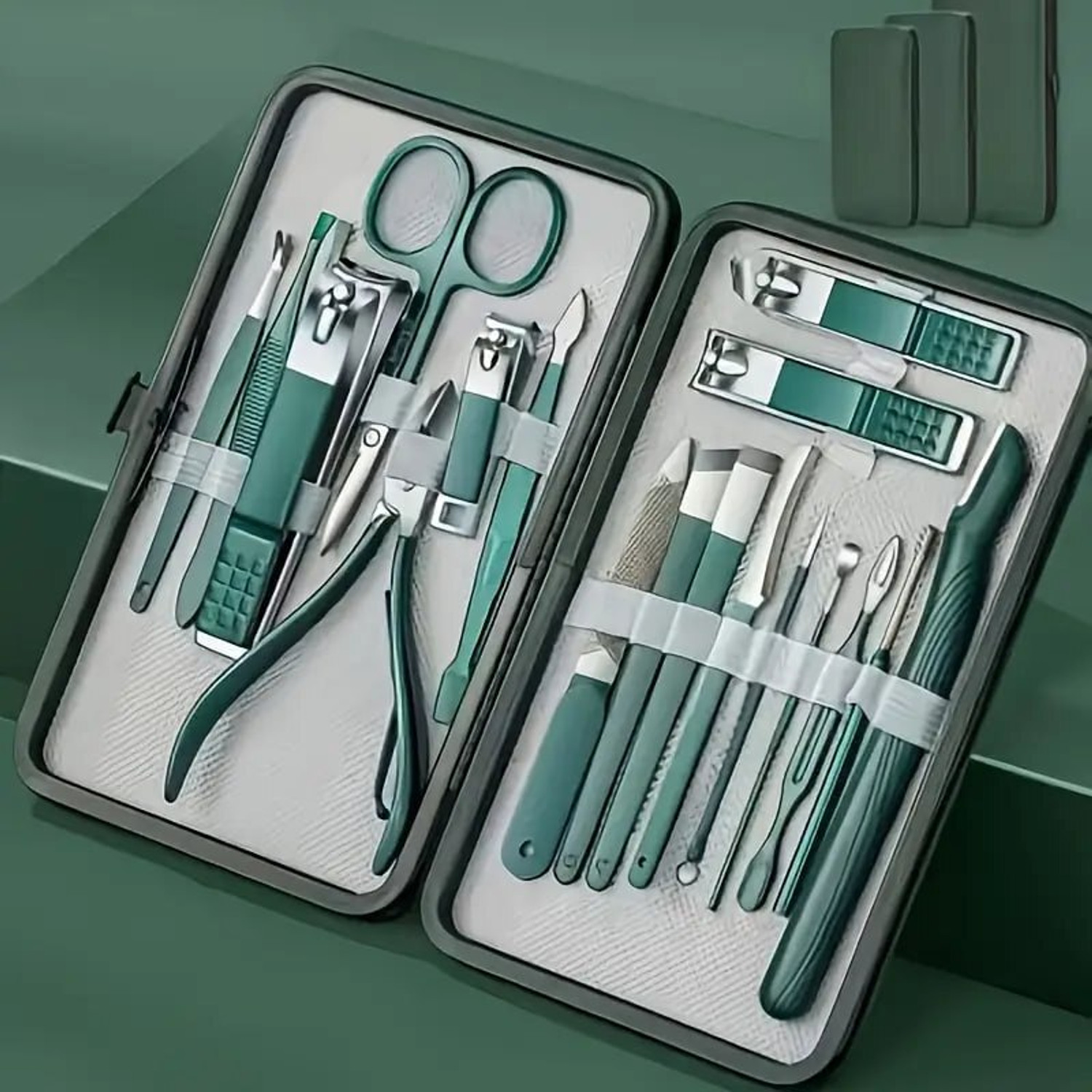 Image of wynyc 18 in 1 Professional Manicure & Pedicure Set Nail Scissors Grooming Kit