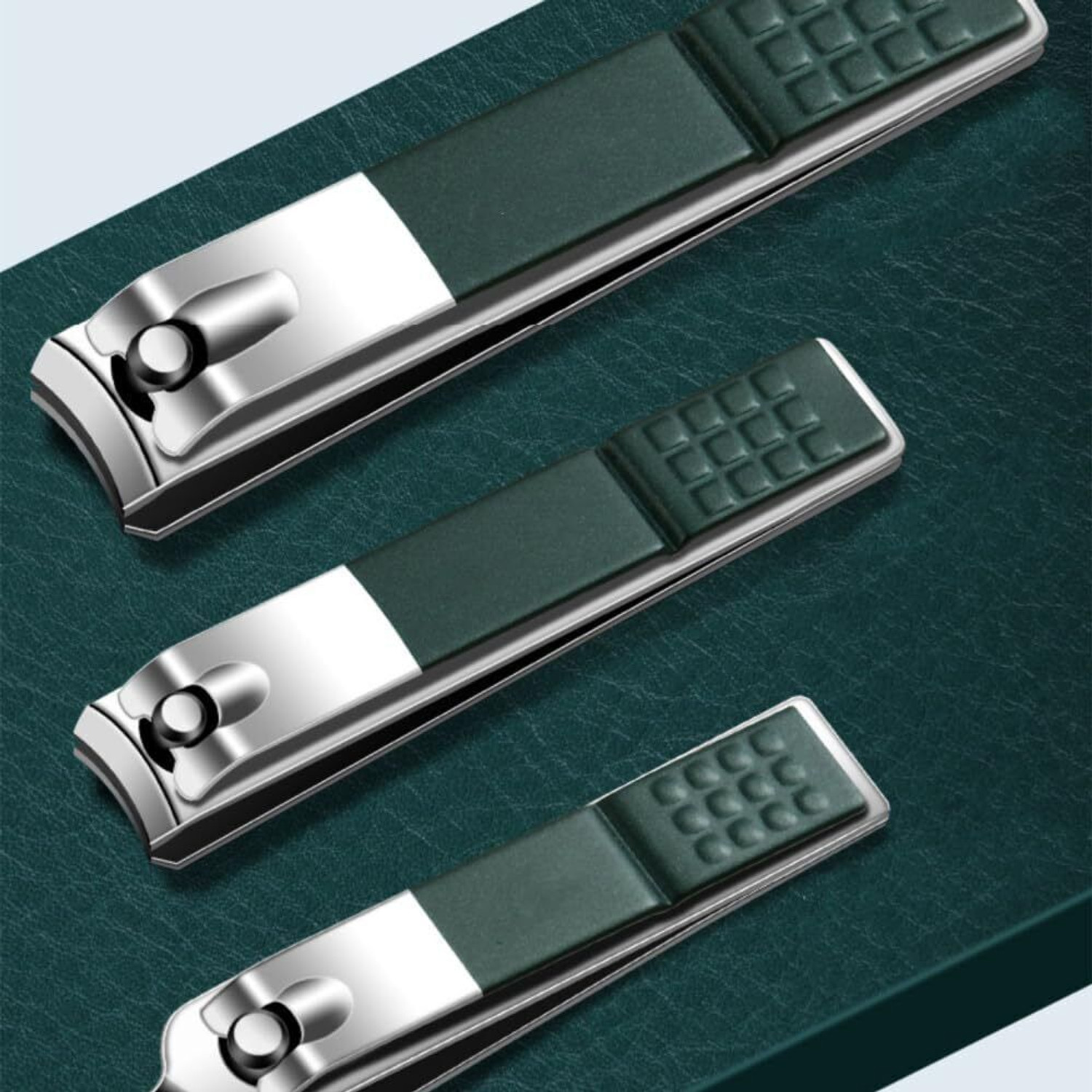 Image of VARIYAENTERPRISE28 18pcs Nail Clipper Set with Portable Travel Case