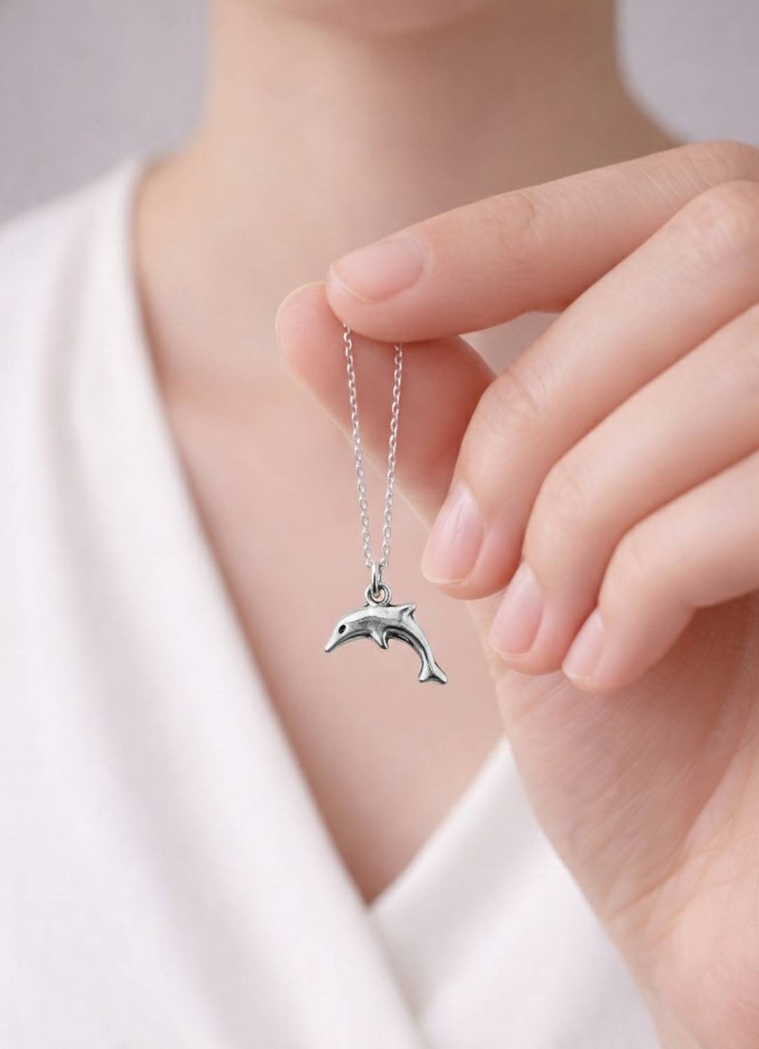 Lurenza Minimal Dolphin Silver Charm Necklace - Image 3