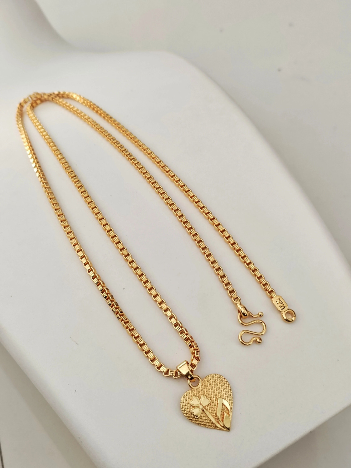 Image of HN JEWELLERY One Gram Gold Box Chain With Heart Pendant For Women Girl 24 Inch Long Necklace Gold-plated Plated Brass Necklace