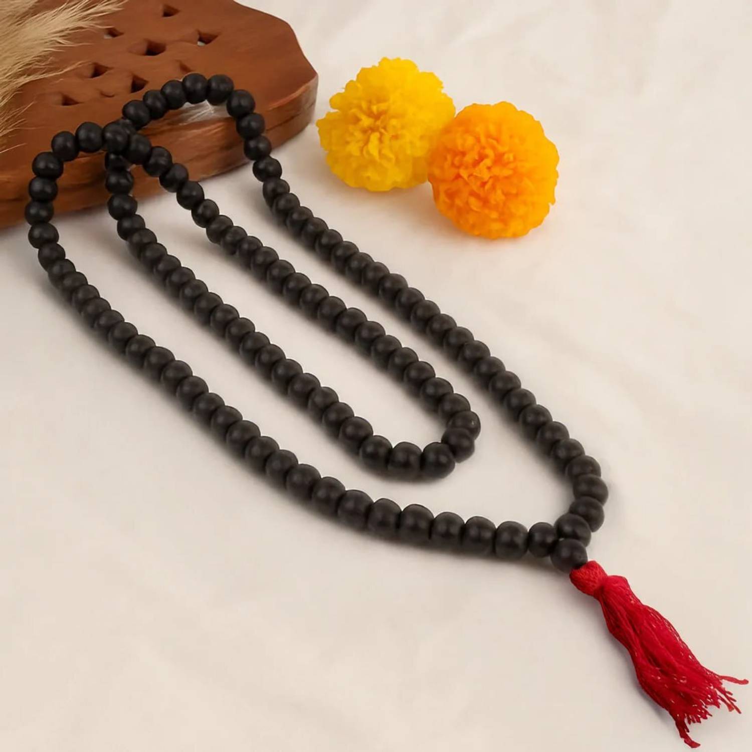 Aangan Aura Karungali Malai 8mm. It is made from 100% original Wood Chain
