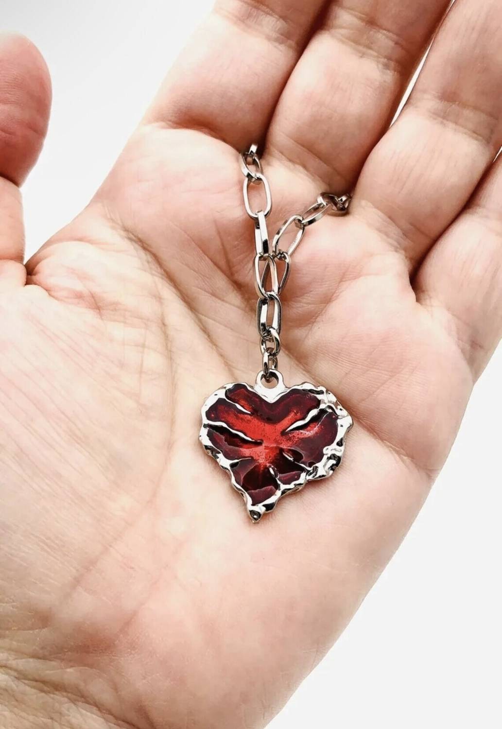 Samna Gothic Red Heart Necklace - Image 3