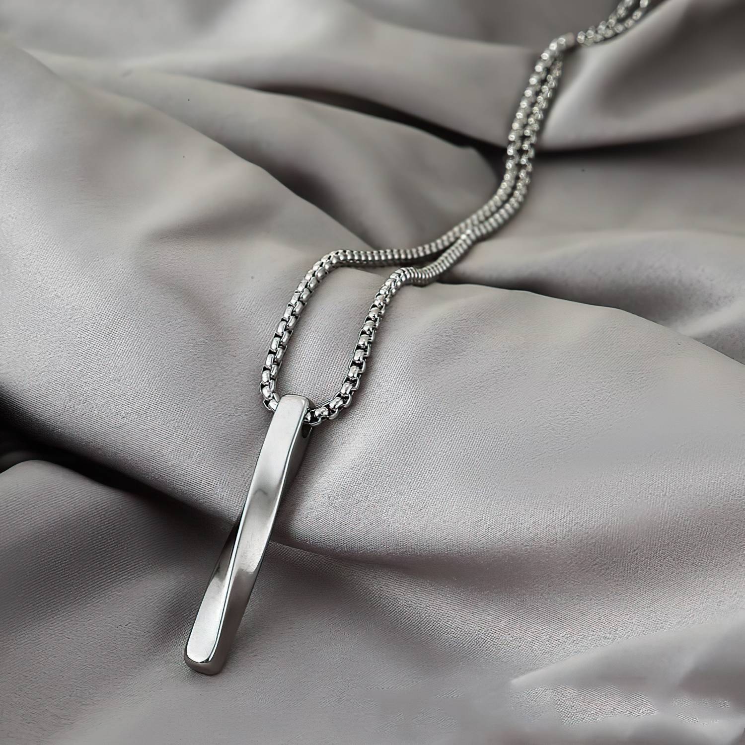 Fashion Frill Exclusive Silver Twisted Pendant Necklace For Men