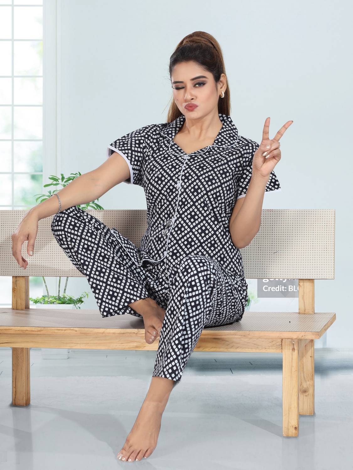 Babesa Women Printed Black Shirt & Pyjama set