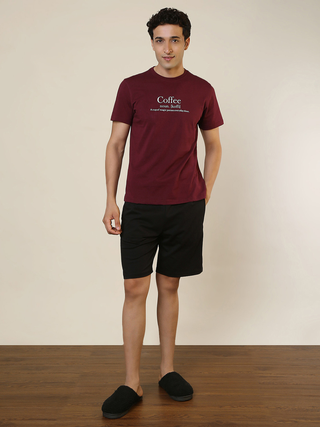 Image of SLEEPZ BY RAYMOND Men Printed Maroon, Black Night Suit Set