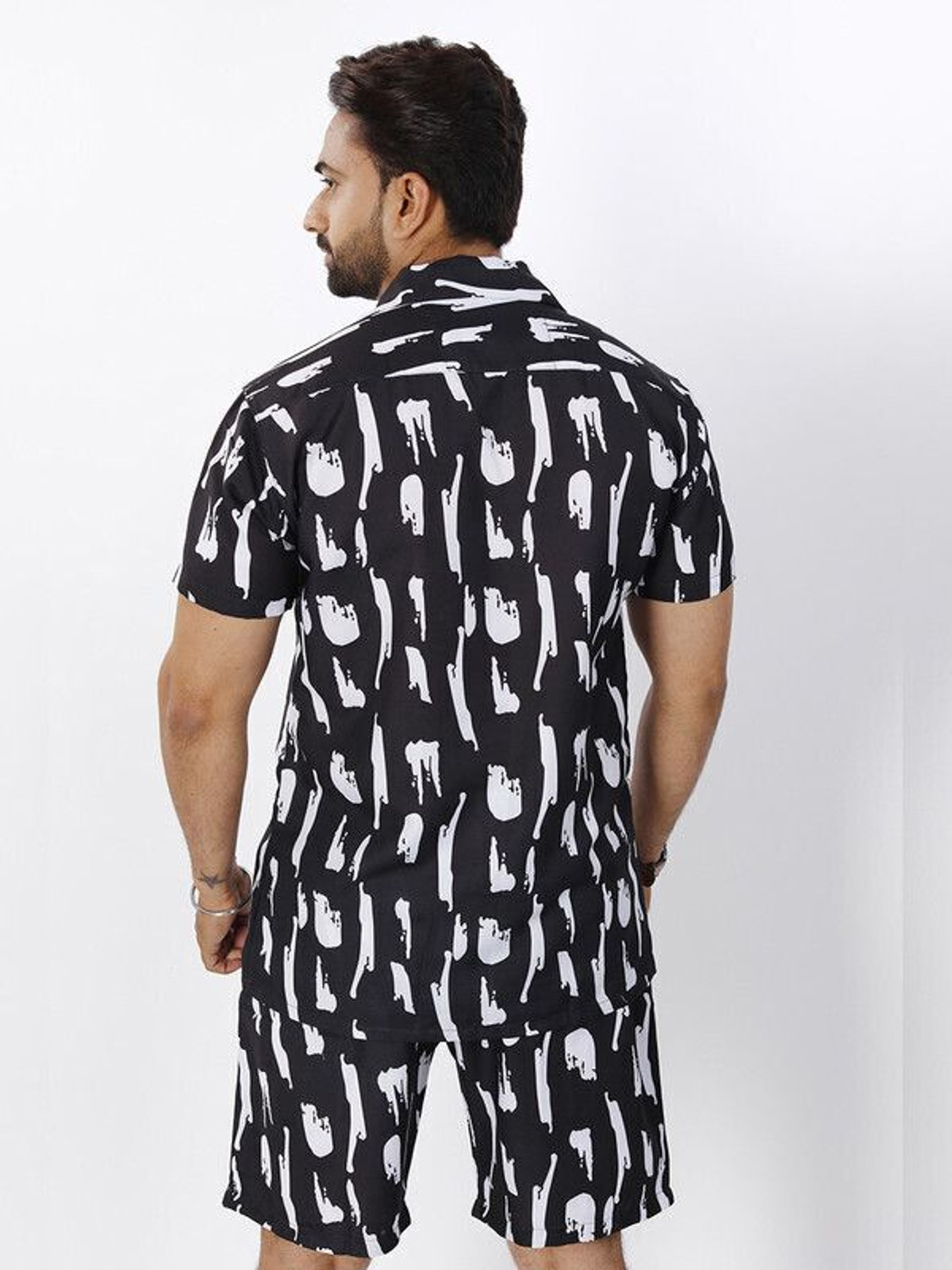Image of CHEAPSHIRTS Men Printed Black Night Suit Set
