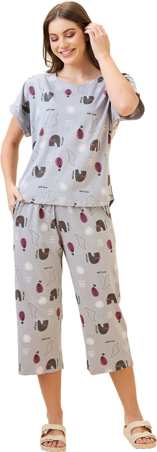 AV2 Women Printed Grey Top & Capri Set