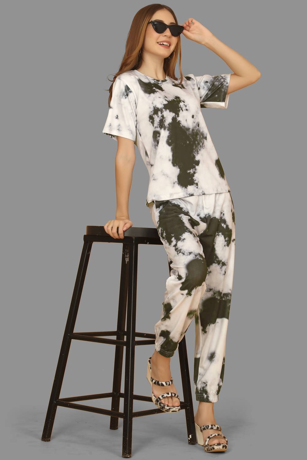 BelleBird Women Printed White, Black Top & Pyjama Set