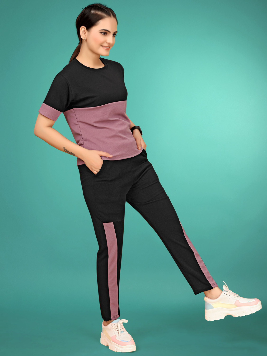 Image of SAKARMAA Women Colorblock Purple, Black Top & Pyjama Set